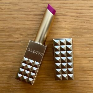 Spike Valentino Buttery Matte Lipstick 302R